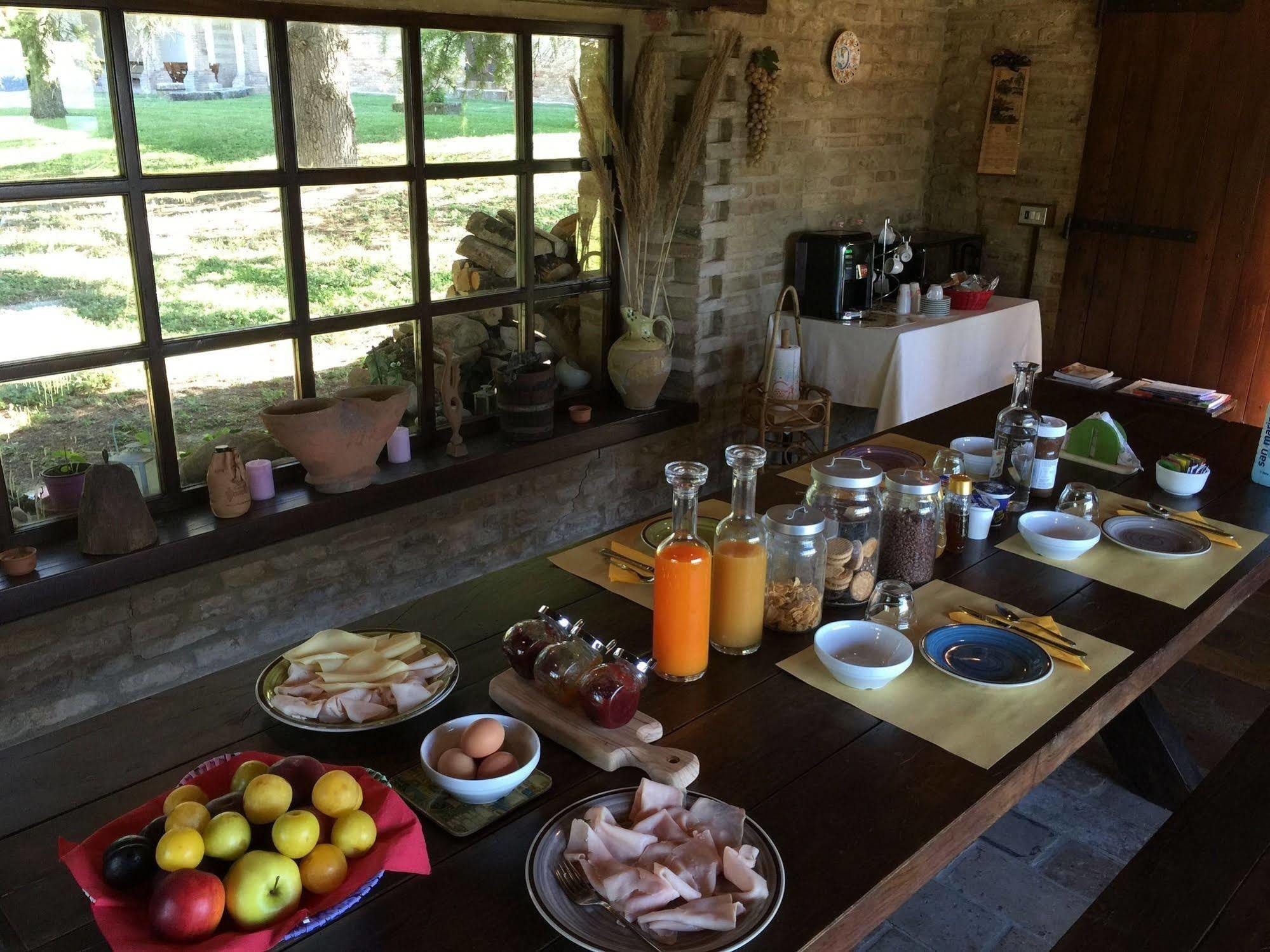 Bed and Breakfast Convento Di San Francesco Mondaino Zewnętrze zdjęcie