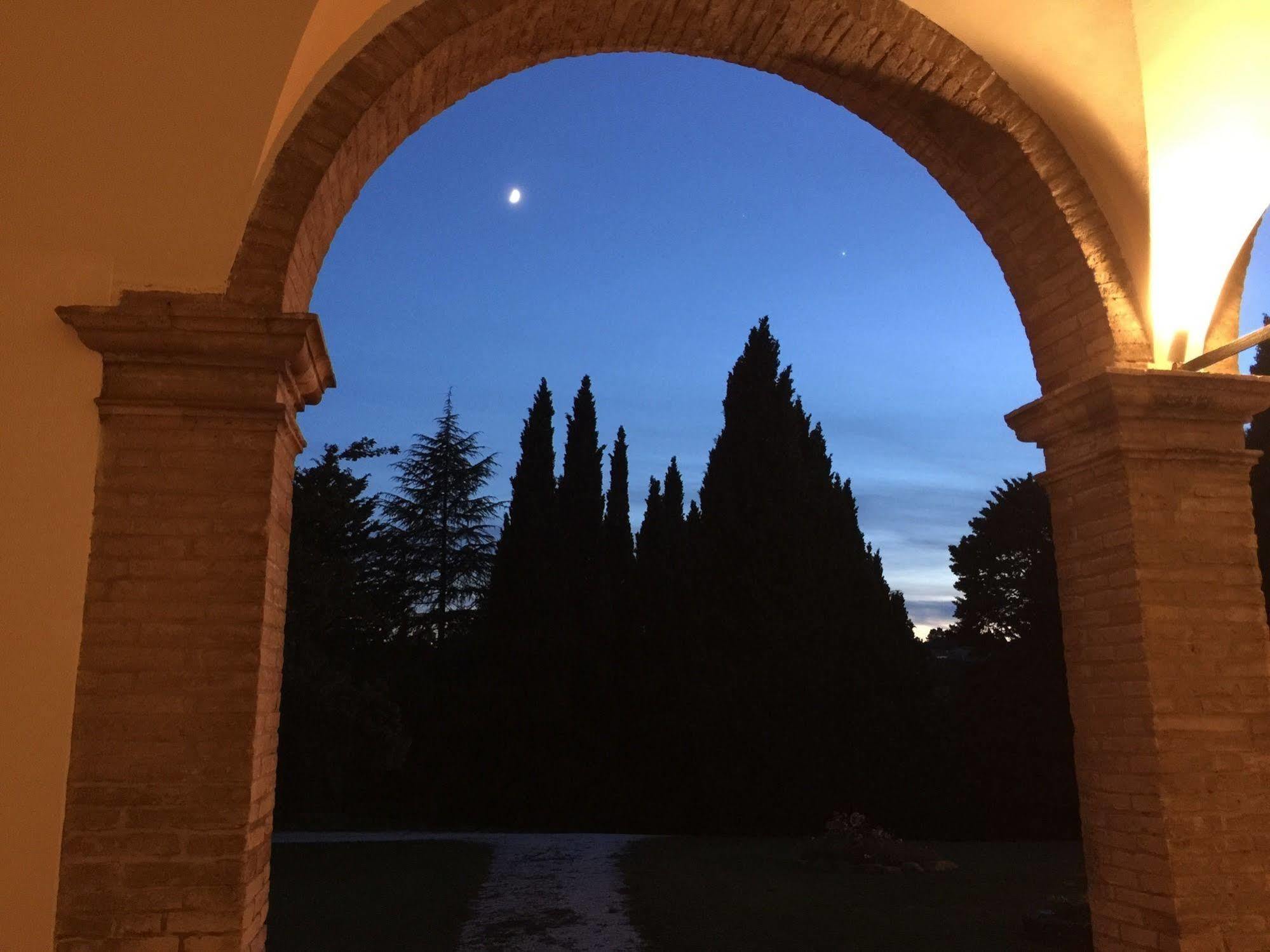 Bed and Breakfast Convento Di San Francesco Mondaino Zewnętrze zdjęcie